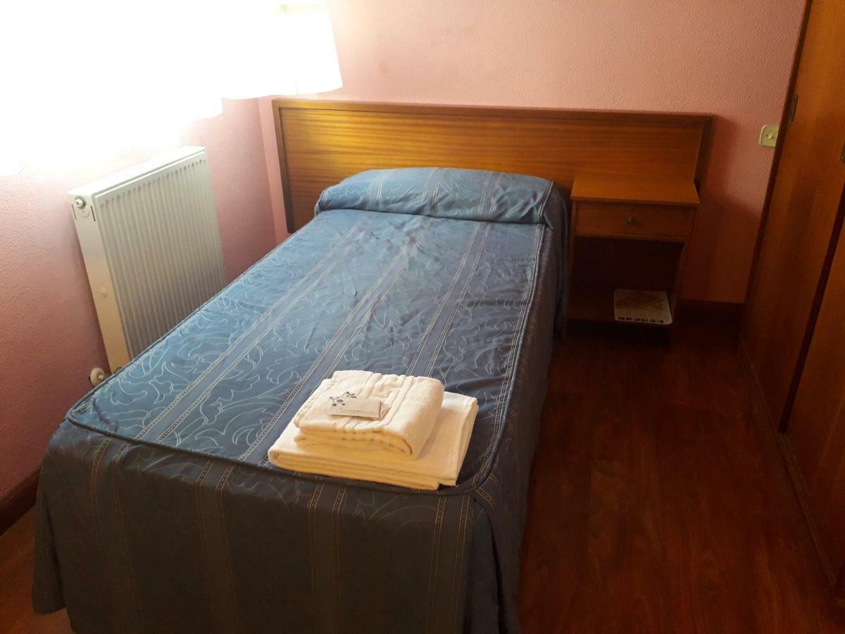Hostal Ezequiel Los Arcos Extérieur photo